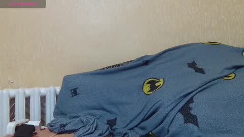 AliceWoolfy online show from November 2025 09:46:02 PM