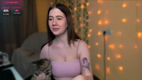 Alicia online show from November 2025 09:43:01 AM