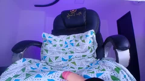 Alicia Kyse  online show from April 2026 01:16:01 AM