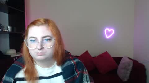 Alicia online show from November 2025 07:07:01 AM