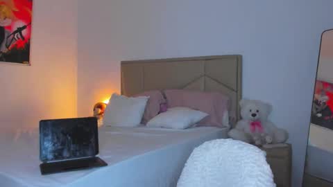 aliciabiden online show from February 2026 02:53:01 AM