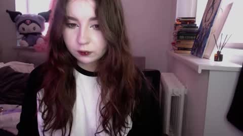 aliciamoon_ online show from October 2025 11:42:02 AM