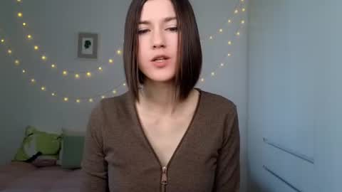 Snapshot of alicianoveli chatting on July 2026 04:17:02 AM alicianoveli online show from July 2026 04:17:02 AM
