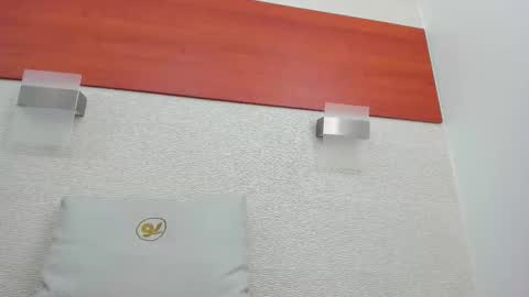 im tutti online show from November 2025 02:24:01 AM