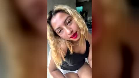 Snapshot of alicie_oconoor chatting on June 2026 05:06:01 PM Karla Oconoor online show from June 2026 05:06:01 PM