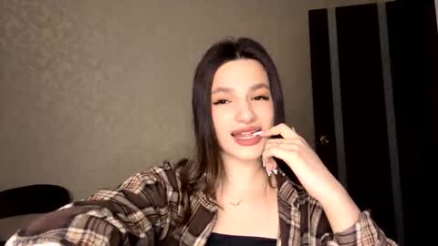 Niki online show from March 2026 03:27:02 PM