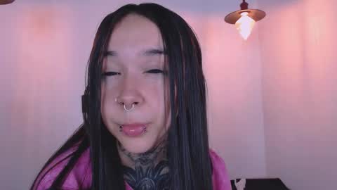 Snapshot of alien_eyes09 chatting on June 2026 01:29:01 AM online show from June 2026 01:29:01 AM