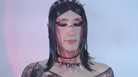     online show from April 2026 01:07:01 AM