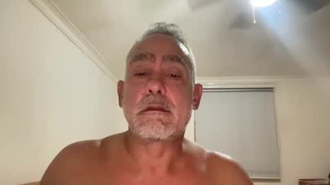 Snapshot of alientv chatting on November 2025 03:17:01 AM alientv online show from November 2025 03:17:01 AM