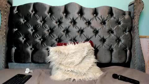 Snapshot of aliice_greco chatting on January 2025 03:25:02 PM Alice online show from January 2025 03:25:02 PM