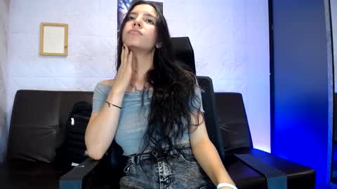 Snapshot of aliice_greco chatting on March 2025 01:25:02 AM Alice online show from March 2025 01:25:02 AM