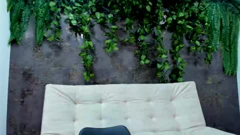 Snapshot of aliice_greco chatting on December 2025 08:15:01 PM Alice online show from December 2025 08:15:01 PM