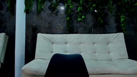 Snapshot of aliice_greco chatting on December 2025 03:39:01 PM Alice online show from December 2025 03:39:01 PM