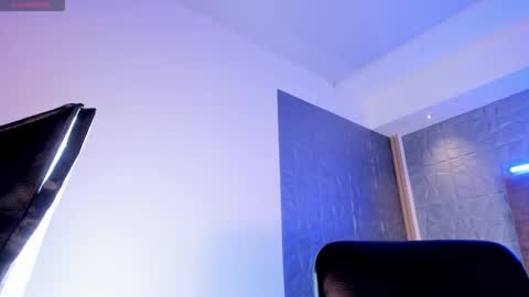 Alice online show from November 2025 07:50:02 PM