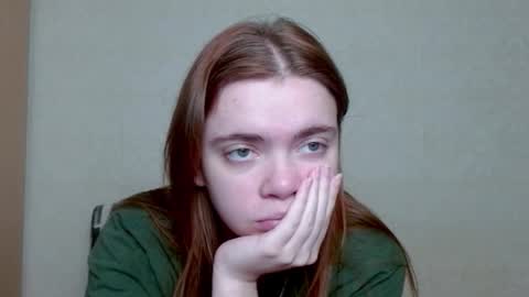 Snapshot of aliiice_stone chatting on November 2025 01:39:01 AM Alice online show from November 2025 01:39:01 AM