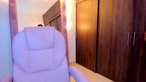 IG Alik nasso    online show from February 2026 03:58:01 AM