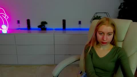 Alina online show from October 2025 05:40:01 AM