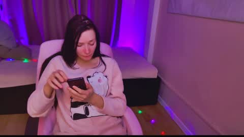 Snapshot of alina_cute_ chatting on December 2024 04:23:02 AM Alina online show from December 2024 04:23:02 AM