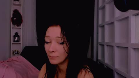 Snapshot of alina_cute_ chatting on December 2024 06:57:02 PM Alina online show from December 2024 06:57:02 PM