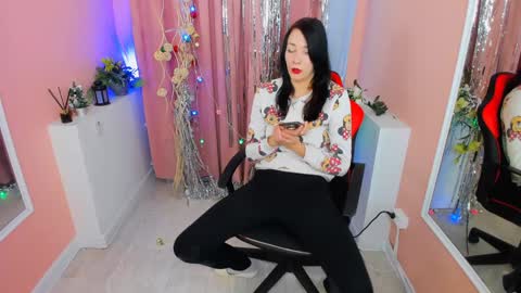 Snapshot of alina_cute_ chatting on December 2024 11:11:02 AM Alina online show from December 2024 11:11:02 AM