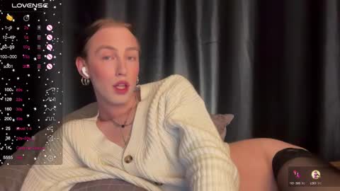 Snapshot of alina_flow chatting on December 2024 06:38:02 PM Alexa online show from December 2024 06:38:02 PM