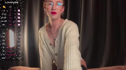 Snapshot of alina_flow chatting on February 2025 09:05:02 PM Alexa online show from February 2025 09:05:02 PM