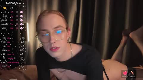 Snapshot of alina_flow chatting on February 2025 11:59:02 PM Alexa online show from February 2025 11:59:02 PM