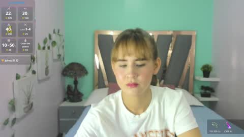 Snapshot of alina_valmont chatting on May 2026 02:33:01 PM A L I N A online show from May 2026 02:33:01 PM