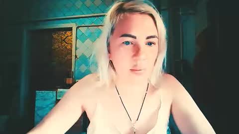 Snapshot of alinafrey_ chatting on April 2026 03:37:02 AM Alina online show from April 2026 03:37:02 AM