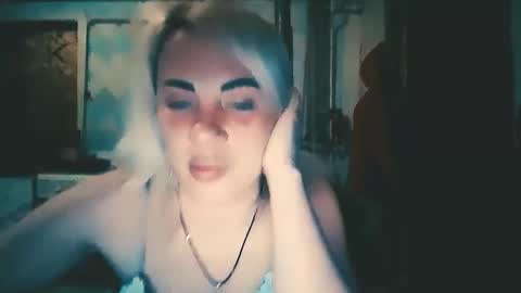 Snapshot of alinafrey_ chatting on April 2026 05:54:01 PM Alina online show from April 2026 05:54:01 PM
