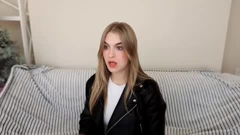 Alina online show from March 2026 09:32:02 PM