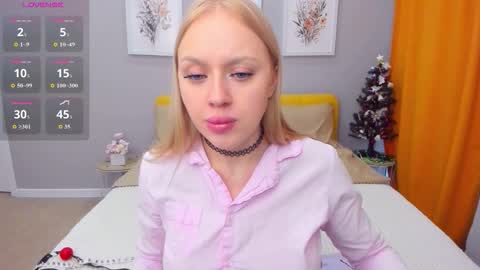 alinaocean online show from December 2025 08:23:01 AM