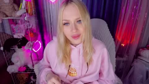 alinaocean online show from April 2026 04:56:01 PM