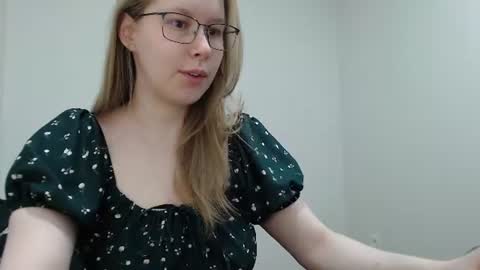 Snapshot of alinasei chatting on June 2026 06:08:01 AM alinasei online show from June 2026 06:08:01 AM