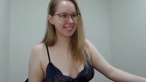 Snapshot of alinasei chatting on July 2026 06:27:01 AM alinasei online show from July 2026 06:27:01 AM