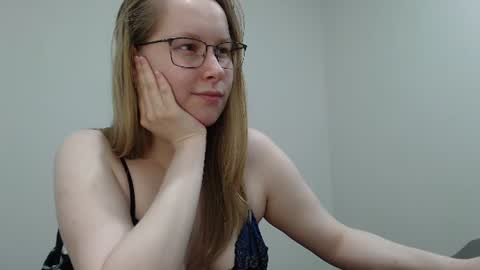 Snapshot of alinasei chatting on July 2026 07:23:02 AM alinasei online show from July 2026 07:23:02 AM