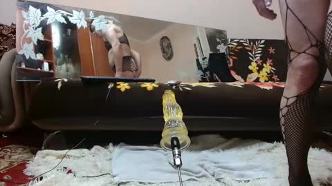 Snapshot of alinasissyxx chatting on January 2025 06:35:01 PM AlinasissyXX online show from January 2025 06:35:01 PM