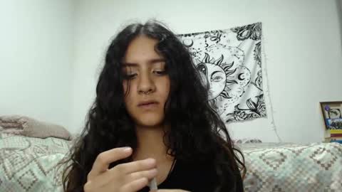 Snapshot of alinawoolf_ chatting on December 2024 04:33:02 AM  Ali  online show from December 2024 04:33:02 AM