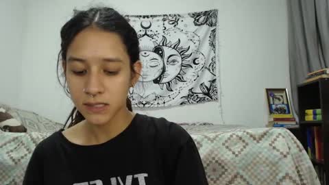 Snapshot of alinawoolf_ chatting on December 2024 01:40:02 AM  Ali  online show from December 2024 01:40:02 AM