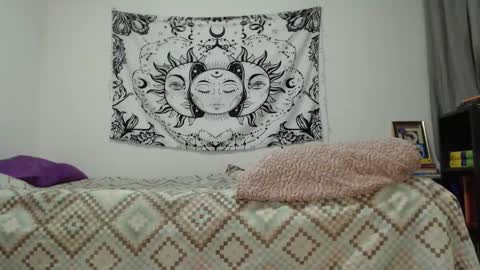 Snapshot of alinawoolf_ chatting on December 2024 02:47:02 AM  Ali  online show from December 2024 02:47:02 AM