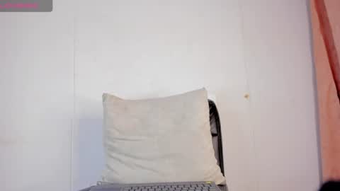 Snapshot of aline_costa chatting on June 2026 04:54:01 PM - online show from June 2026 04:54:01 PM