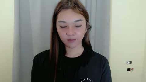 Snapshot of alisa_kiss_ chatting on February 2025 12:05:02 PM Shanti xhey online show from February 2025 12:05:02 PM