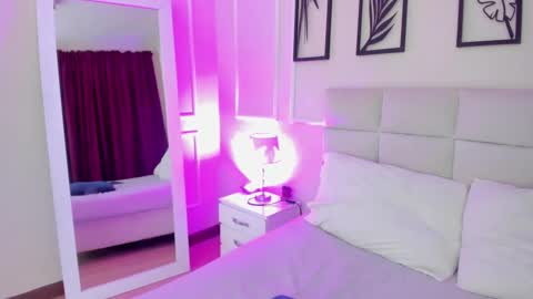     online show from February 2025 10:00:02 PM