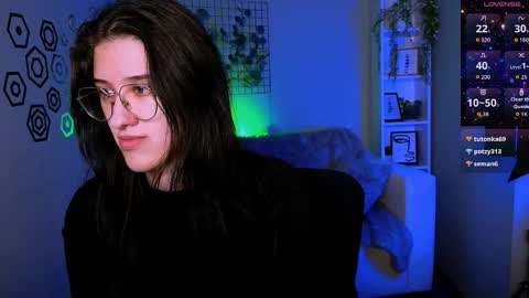 Alisa online show from October 2025 01:06:01 AM