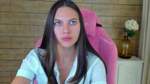 AlisaVersailles online show from September 2025 04:45:02 PM