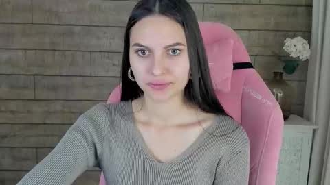 AlisaVersailles online show from October 2025 04:15:02 PM