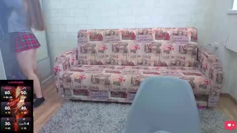 alisawyn online show from November 2025 05:01:02 AM