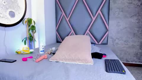 alise_mason online show from January 2026 11:51:02 PM