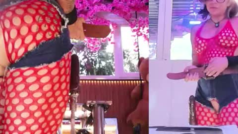 aliseparker online show from September 2025 10:02:02 PM