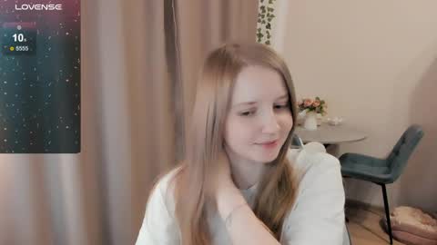 Snapshot of alisha_ley chatting on April 2026 03:04:01 PM Alya online show from April 2026 03:04:01 PM